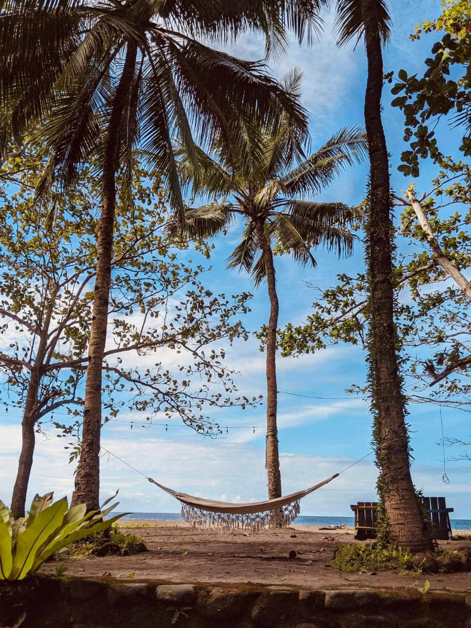 Playa Del Fuego Camiguin Beach Hostel & Resort Mambajao 外观 照片